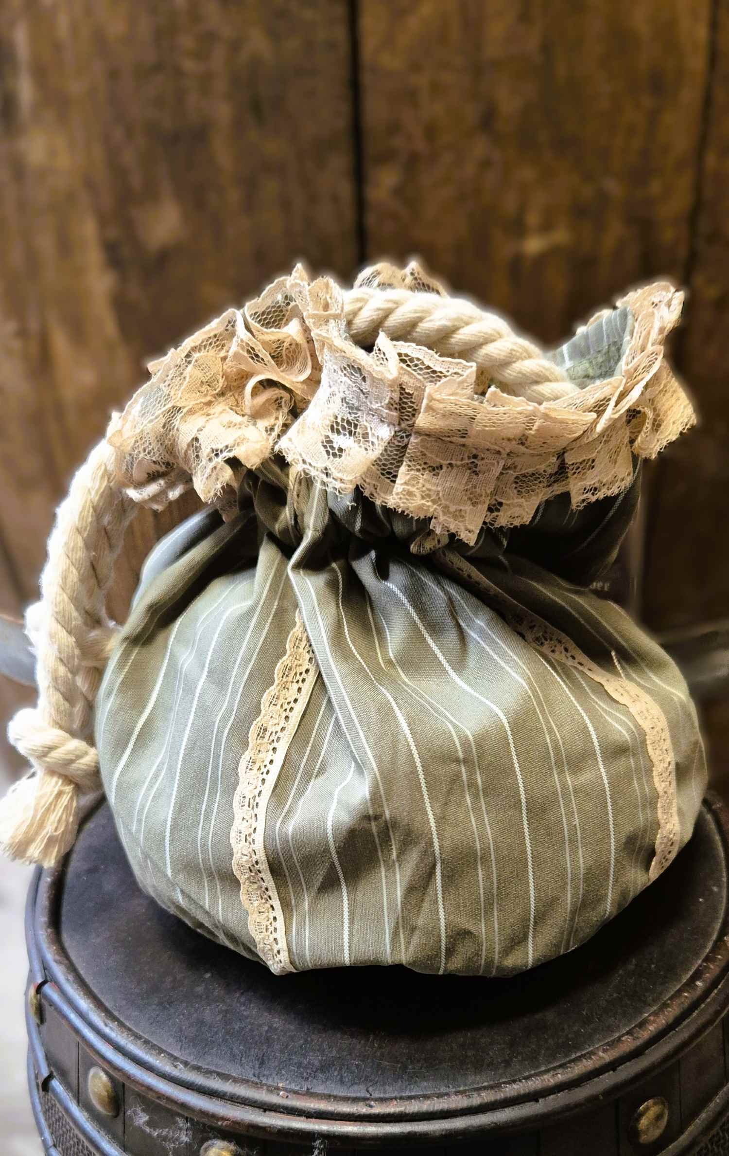 Beutel Tasche mit Spitze grün