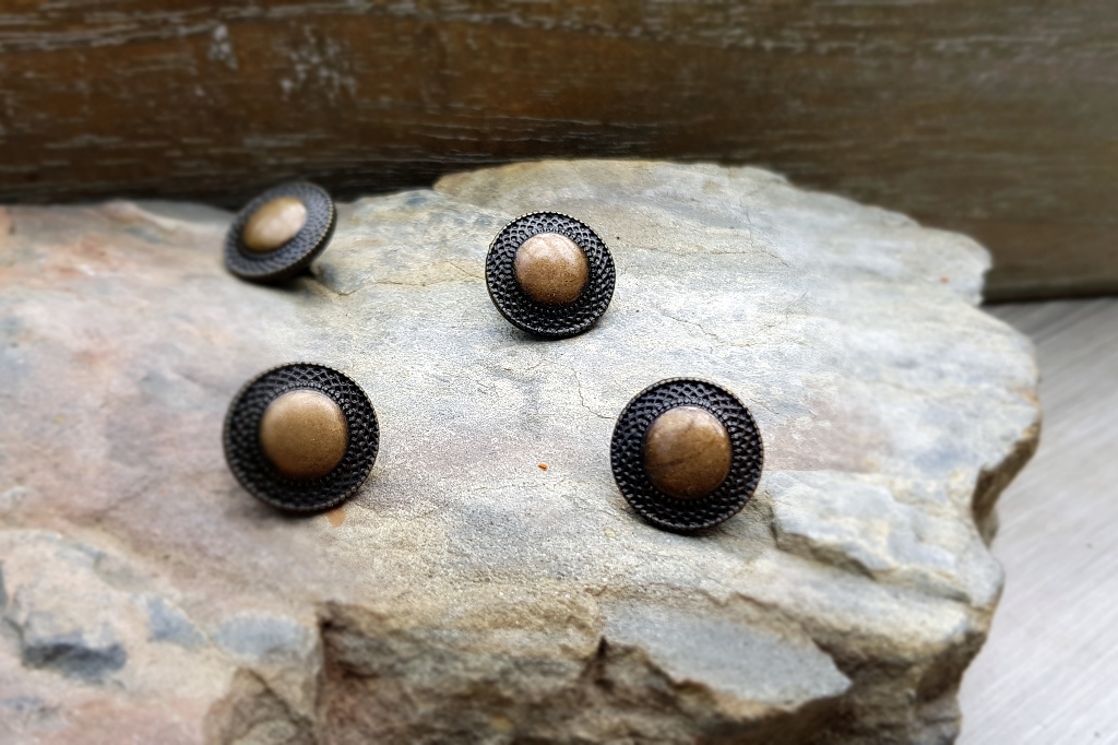 Knopf mit geriffeltem Rand 15mm