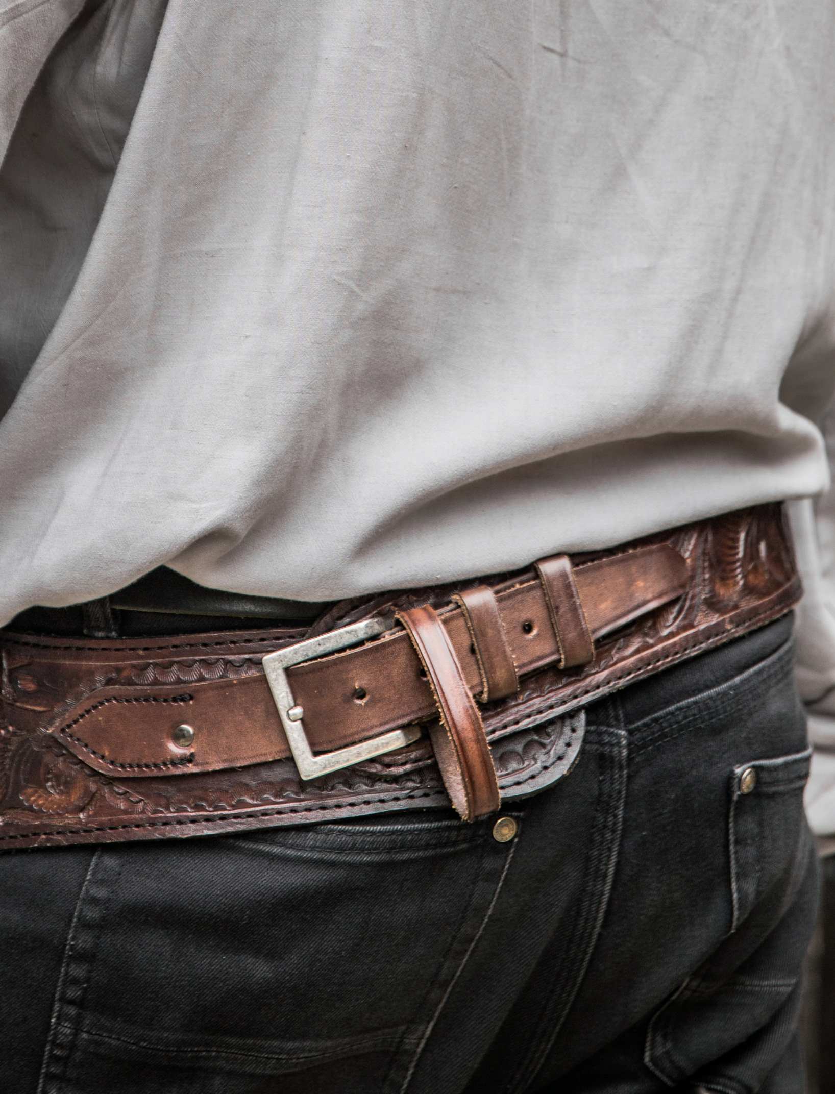 Western Holster Leder braun punziert