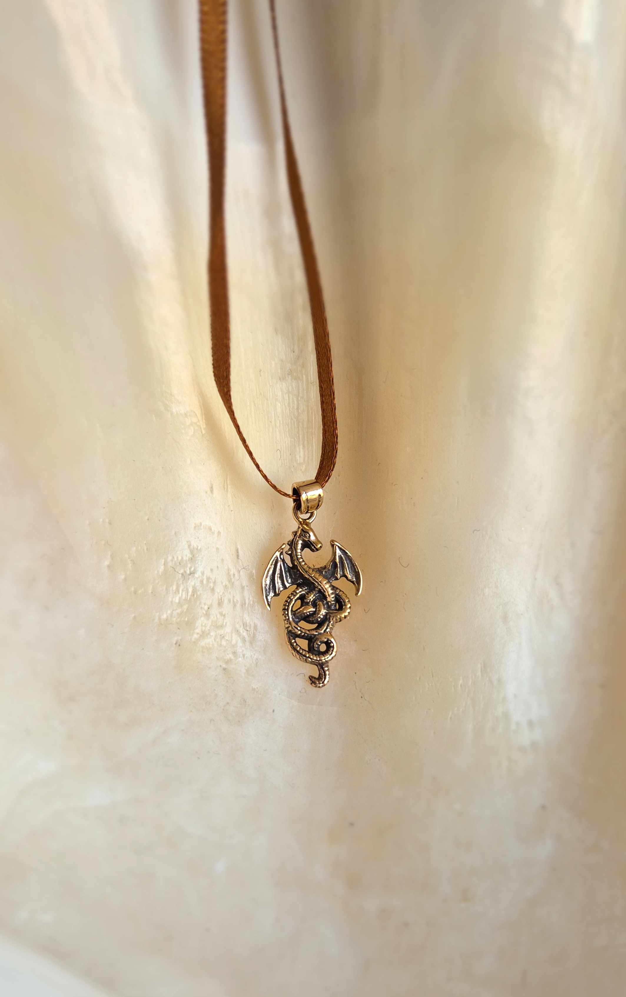 kleiner Anhänger Drache Bronze