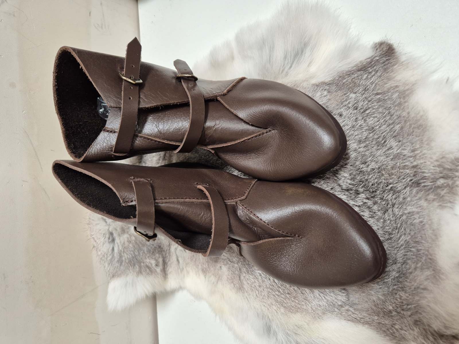 schuhe mittelalter braun