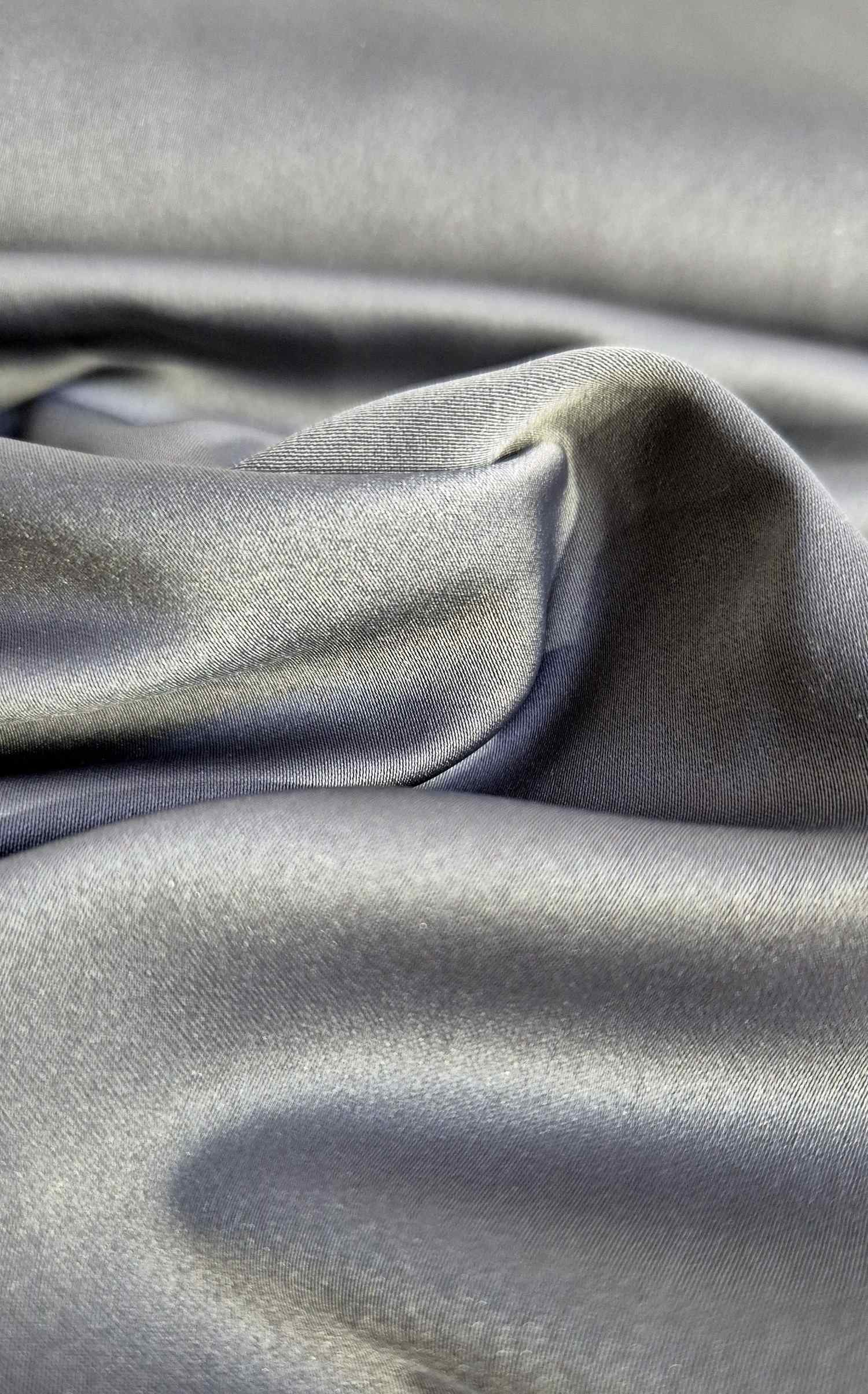 Stoff Satin fein silbergrau