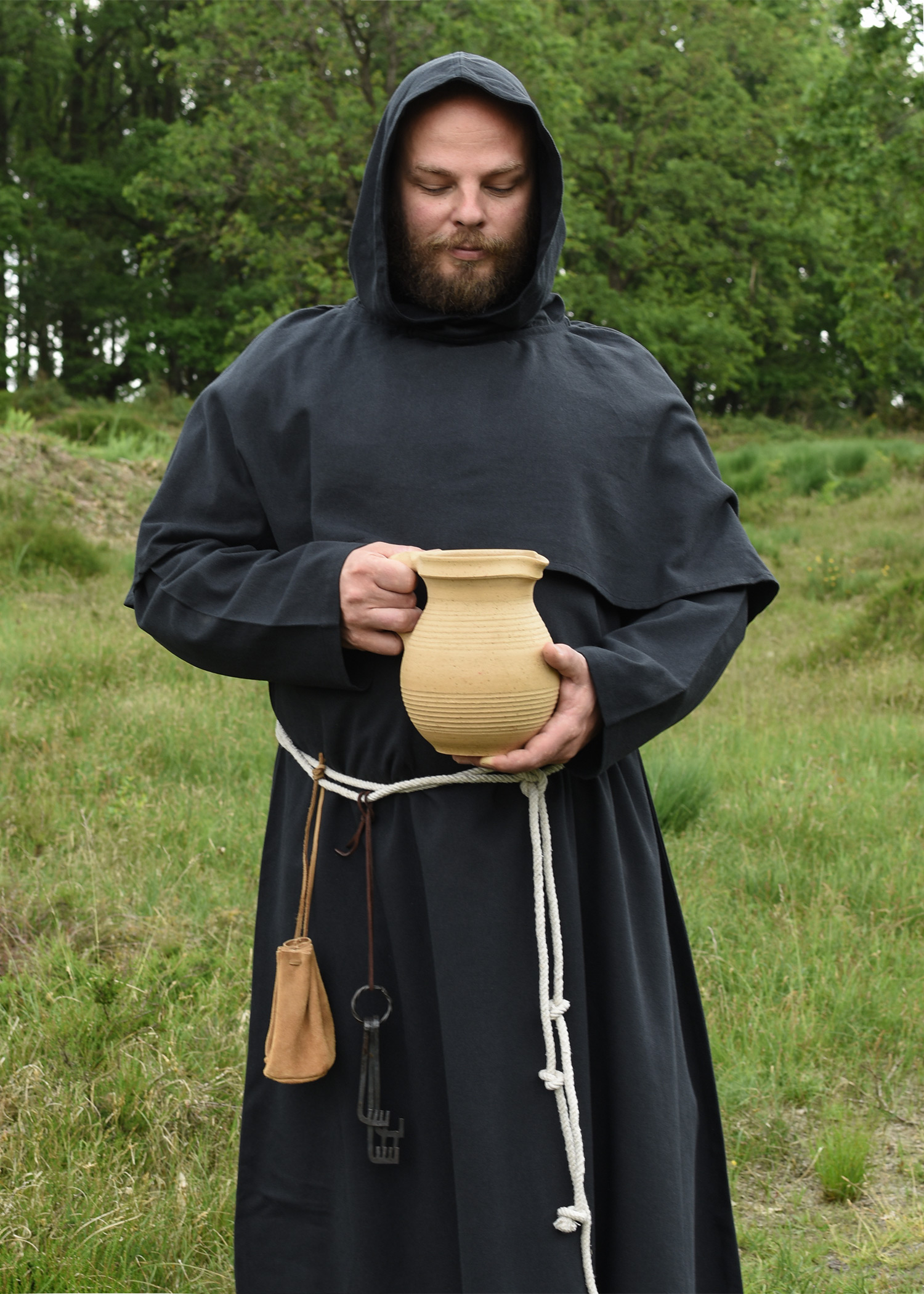 Mönch Benedict Cotton 