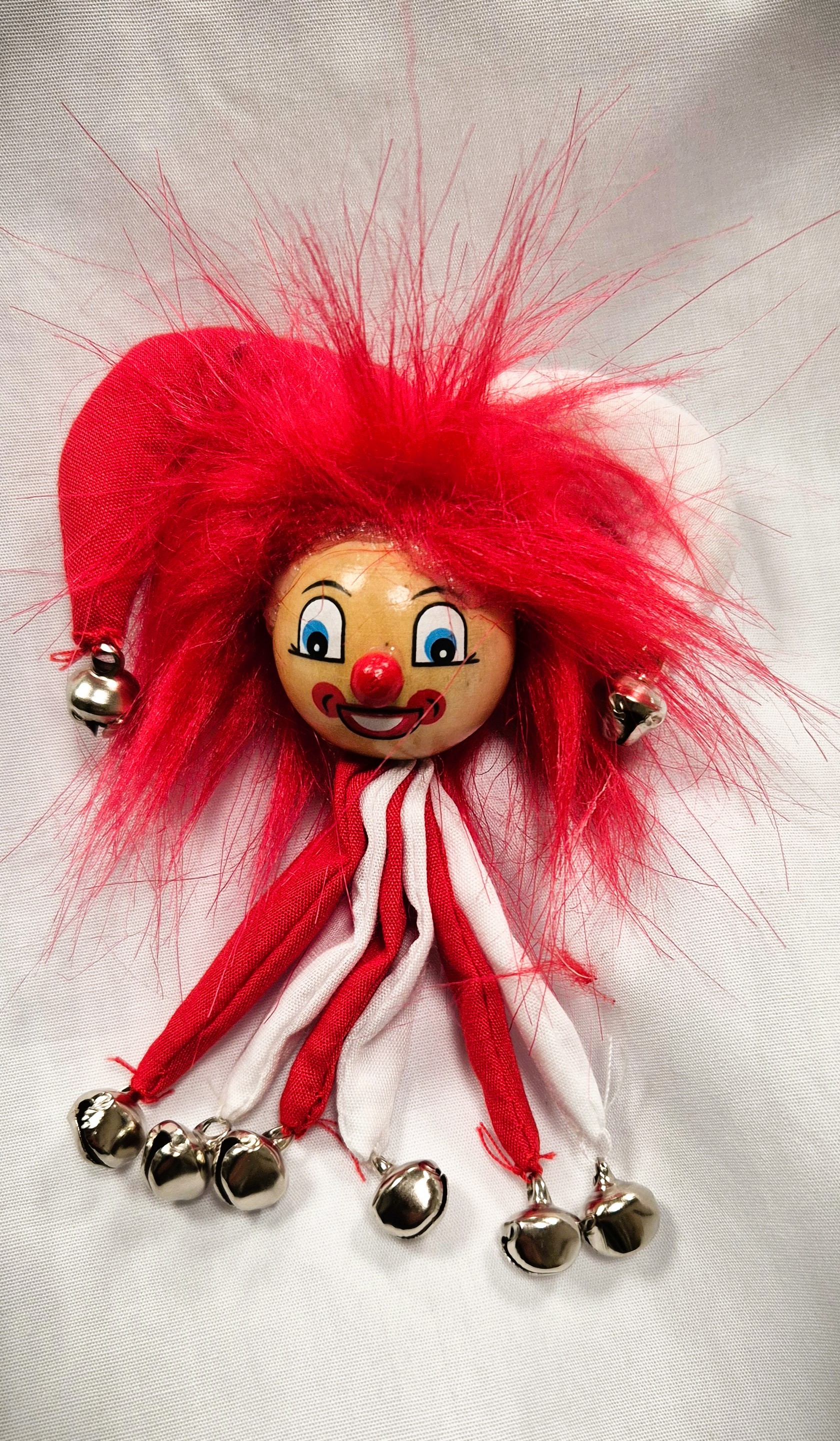 Brosche lustiger Clown rot-weiss