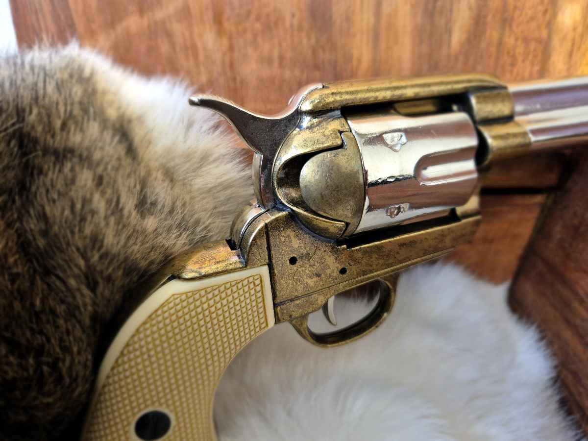 Colt Western replik pistole Yellowstone