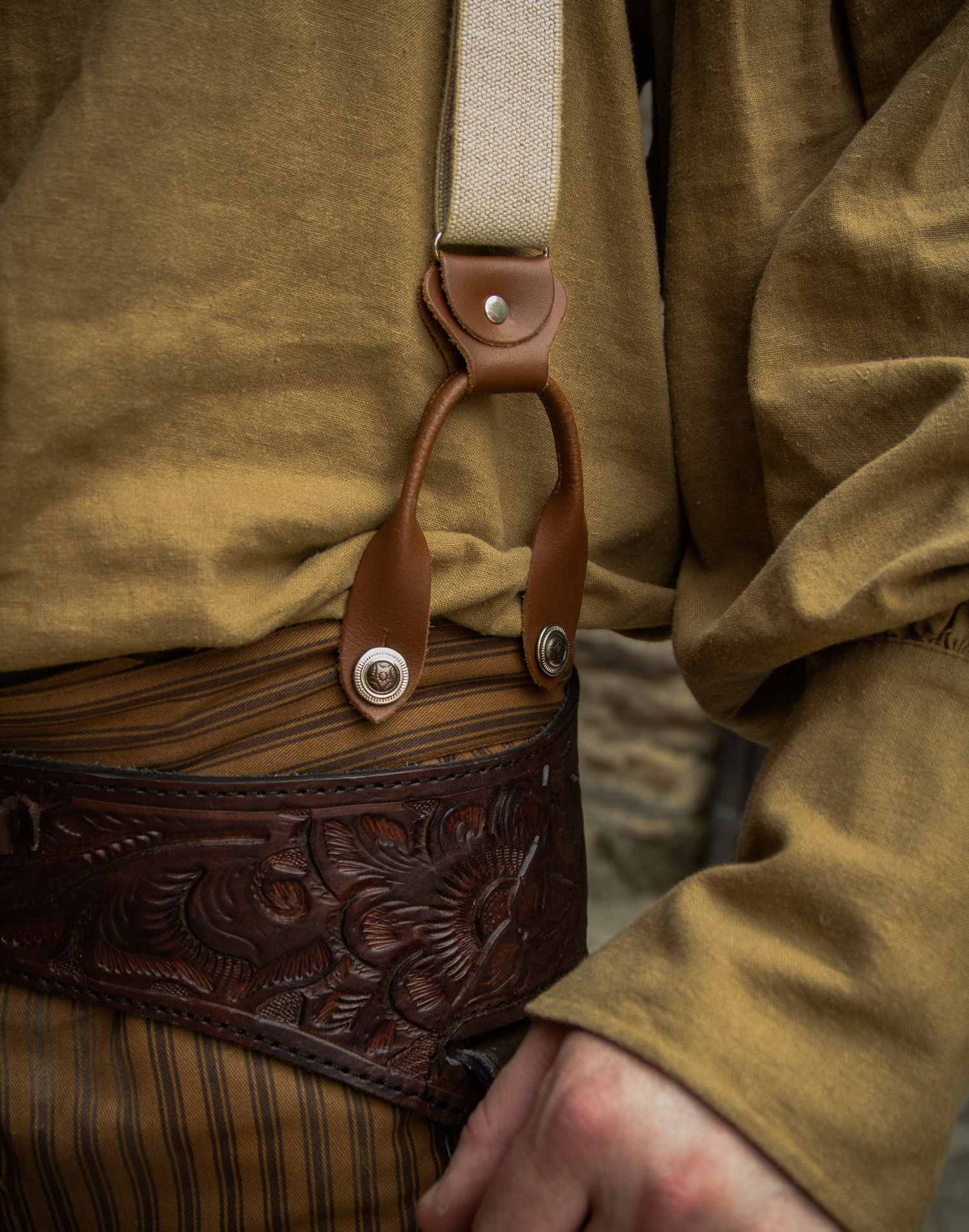 Western Holster Leder braun punziert