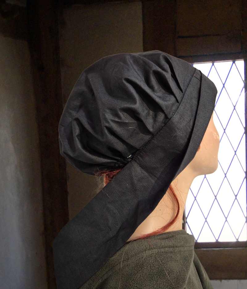 cap maid children mittelalter