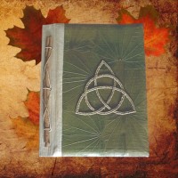 Waldelfe Buch mit Pentagramm
